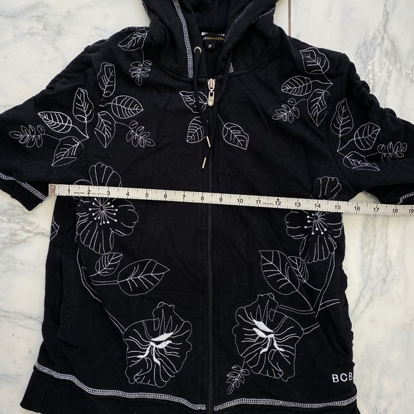 BCBGMaxAzria Performance Jogger Set Size: Medium - Picture 11 of 15